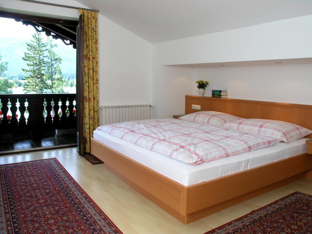 Haus Seeschwalbe Saint Wolfgang Стая снимка